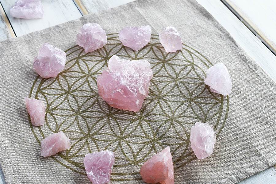 rose quartz crystal grid