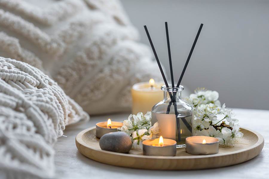 Reed diffuser and candles